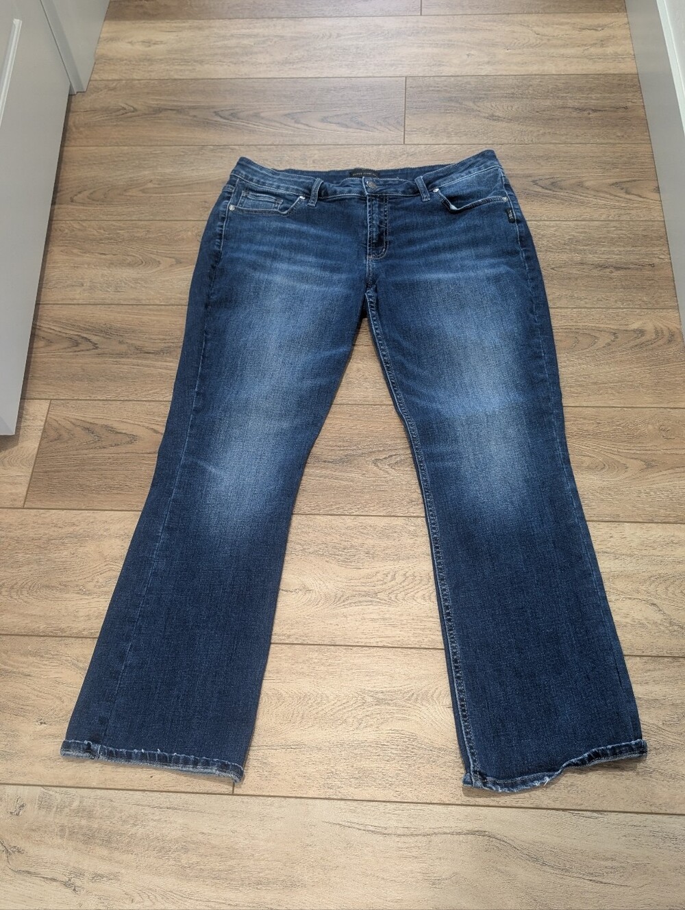 Silver Jeans Women's Dark Blue Flare Jeans